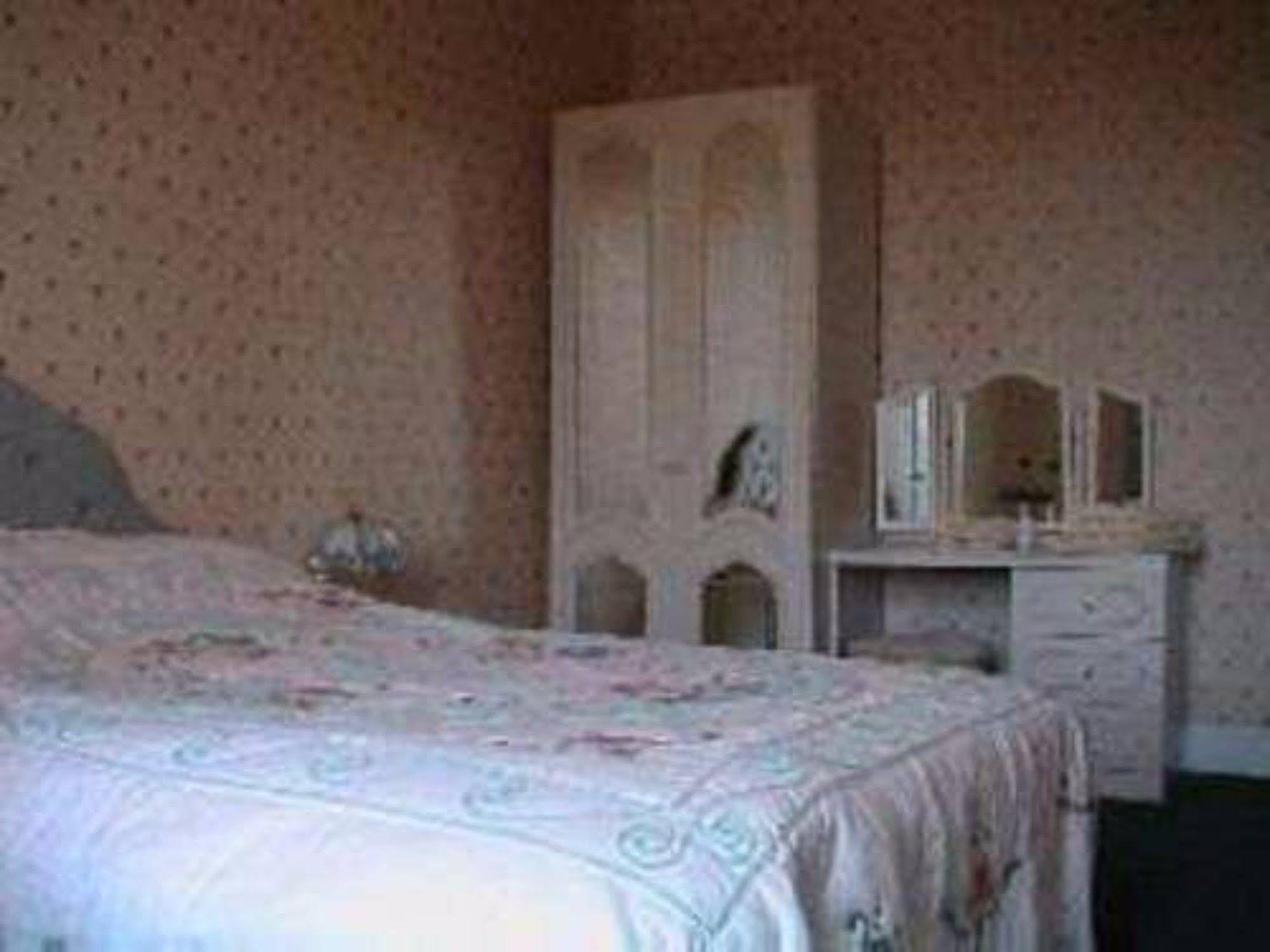 Capital House Hotel EDI Kültér fotó