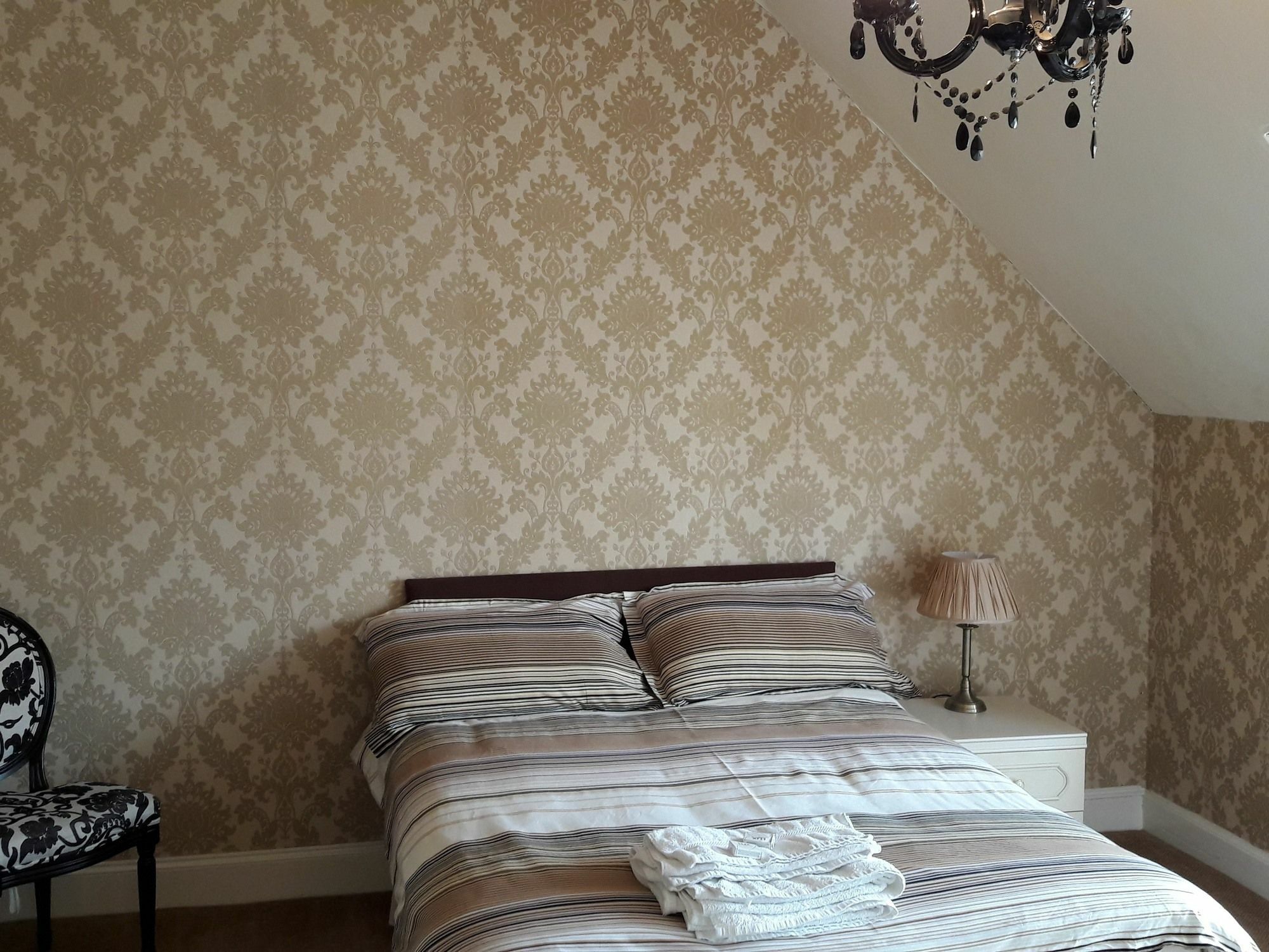 Capital House Hotel EDI Kültér fotó